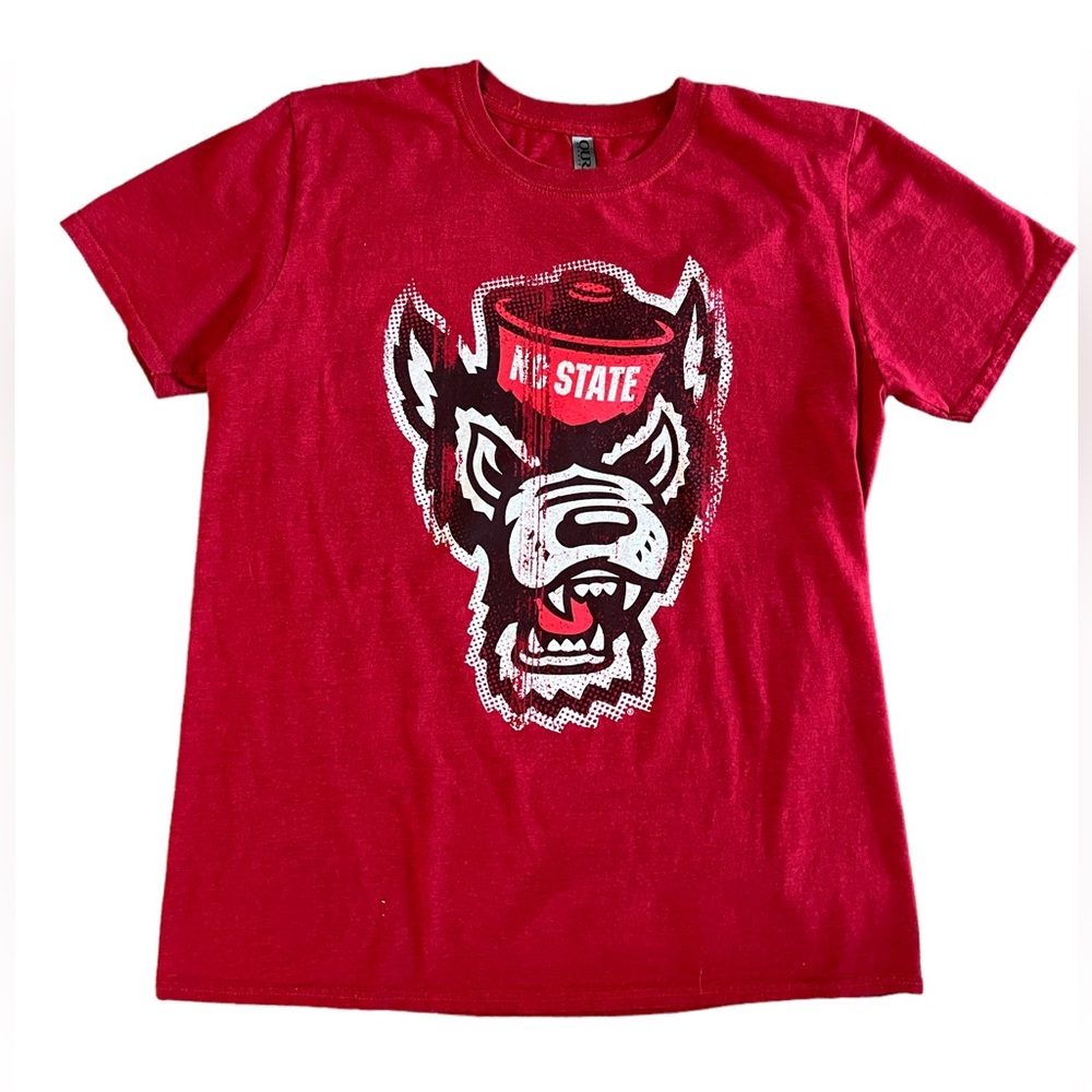 Ouray Sports .North Carolina State Wolfpack shirt. Size L.